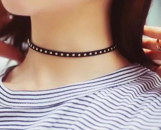 Colar Choker Feminino em Couro