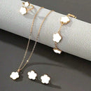 Conjunto de três peças - Colar, Brinco e Pulseira