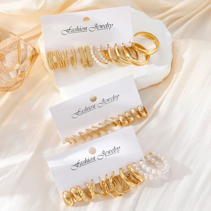 Conjunto de brincos de argola geométricos