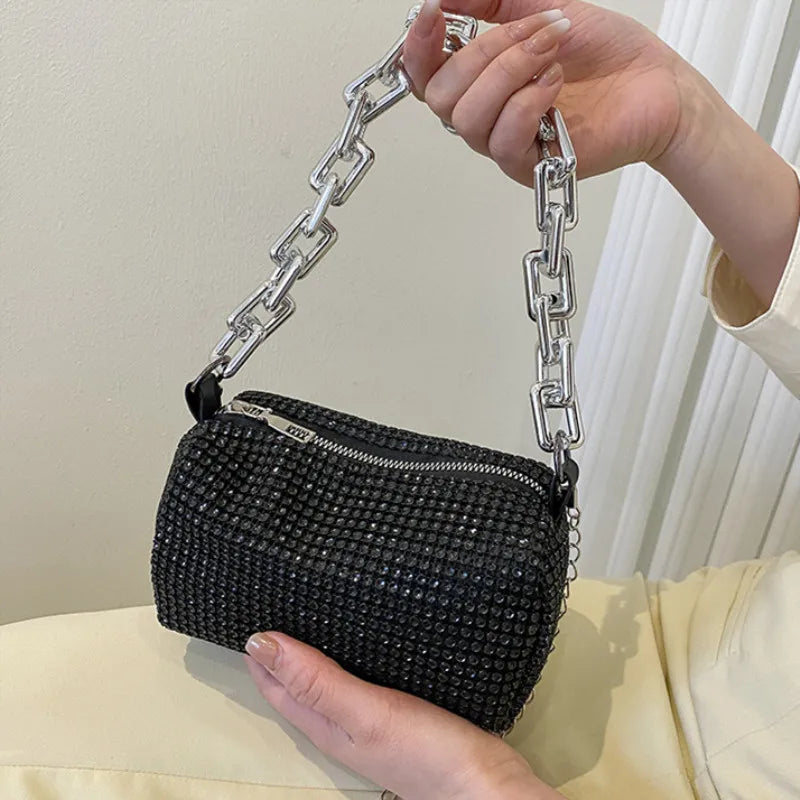 Bolsa Feminina de Ombro com Corrente e Strass